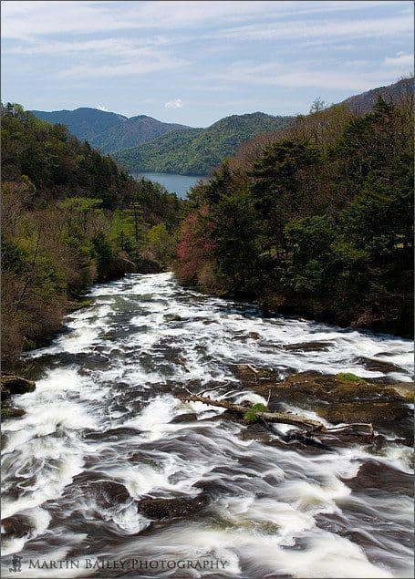 Ryuuzu Falls Flow to Chuuzenji Lake