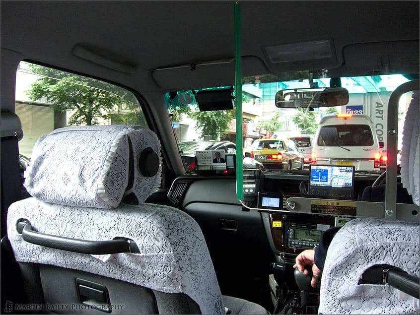Traveling to Main Jikei Hospital by Taxi
