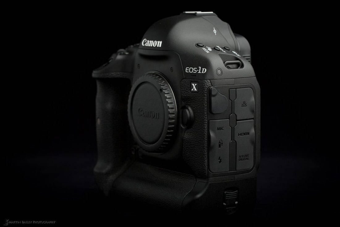 Canon EOS 1D X Side View