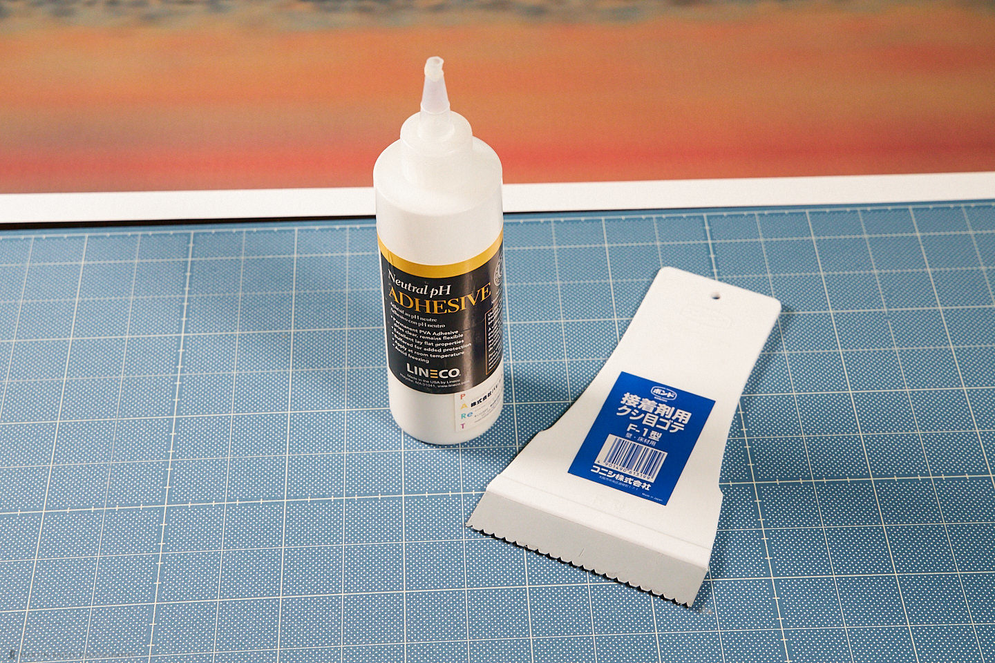 Archival Glue with Spreader