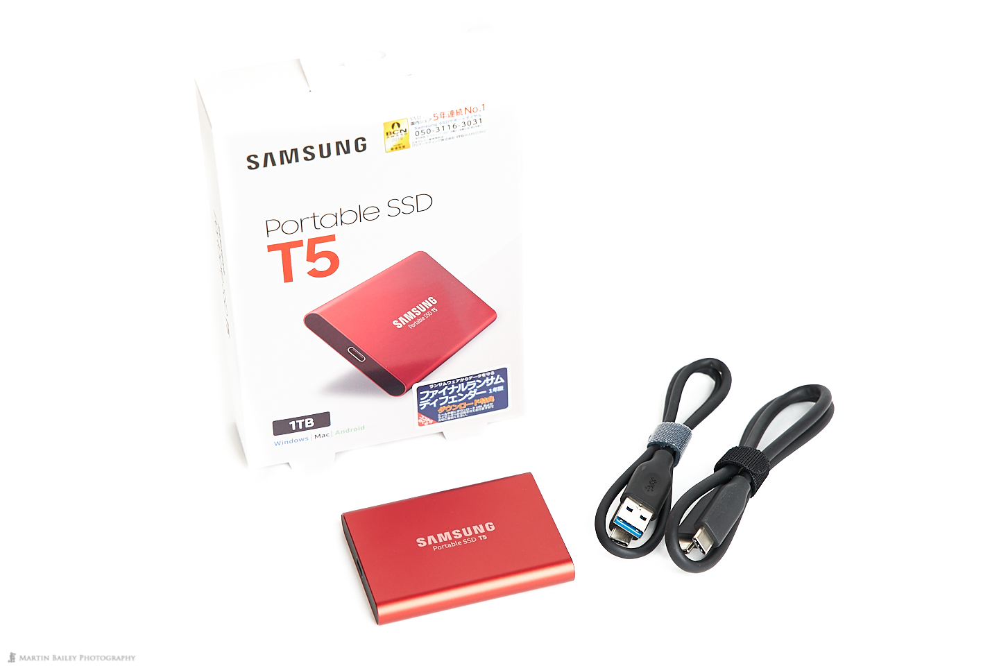 Samsung T5 SSD with Cables